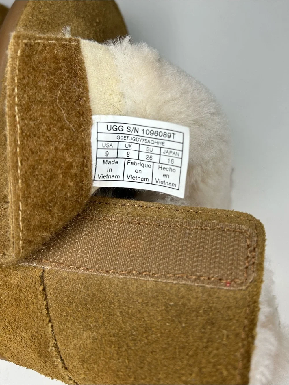 UGG Keelan II Toddler Chestnut Sheepskin Suede Winter Boots Sz 9 toddler